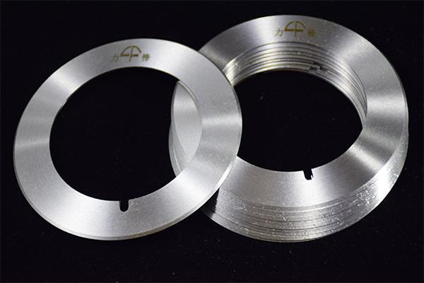 Lâmina de corte rotativa redonda de alta precisão Lâmina de borda de PVC Lâmina de corte de lâminas rotativas Máquina de corte de tubos de papel fita adesiva Máquina de corte Lâmina 17